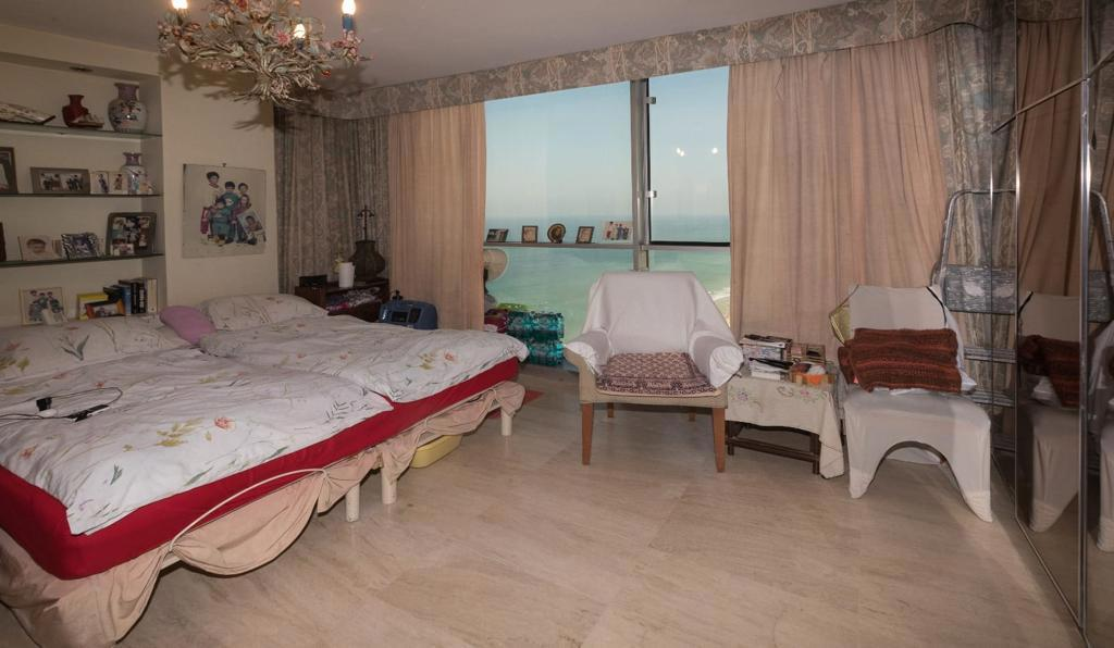 Sea facing apartment in luxurious hotel (1)