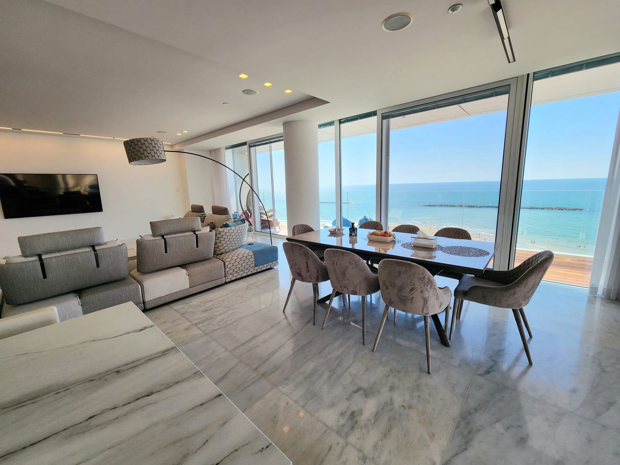 Apartment in the most prestigious project of Tel-Aviv